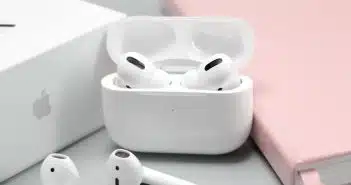 shallow focus photo of Apple AirPods