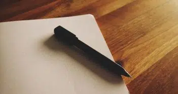 Pourquoi acheter un stylo tactique ?